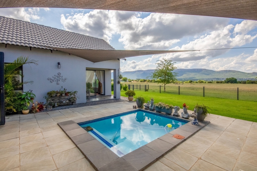 3 Bedroom Property for Sale in WestLake Country Safari Estate North West